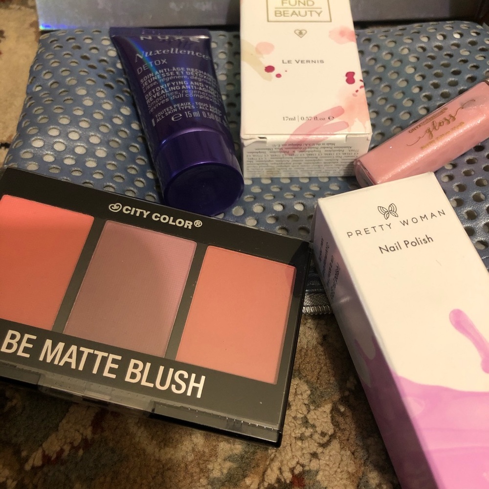 Make up stuff - Picture 2 of 6